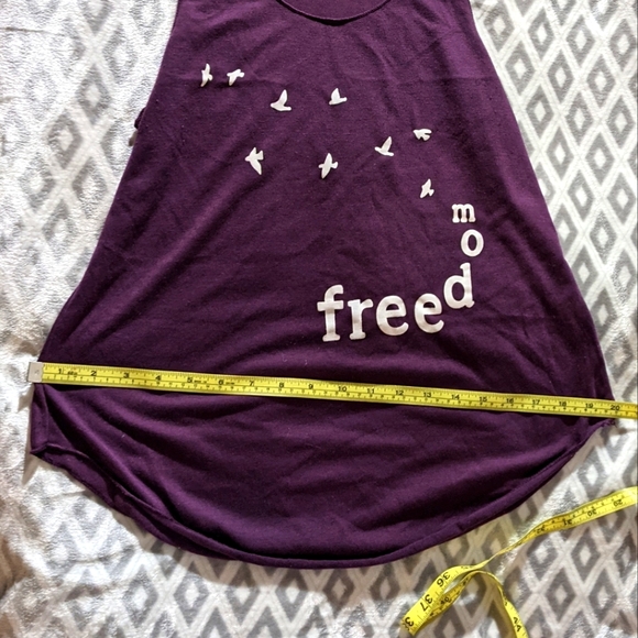 Freedom tank top shirt Size Small /M purple racerback style with birds for women - Picture 10 of 10